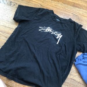 stussy t-shirt